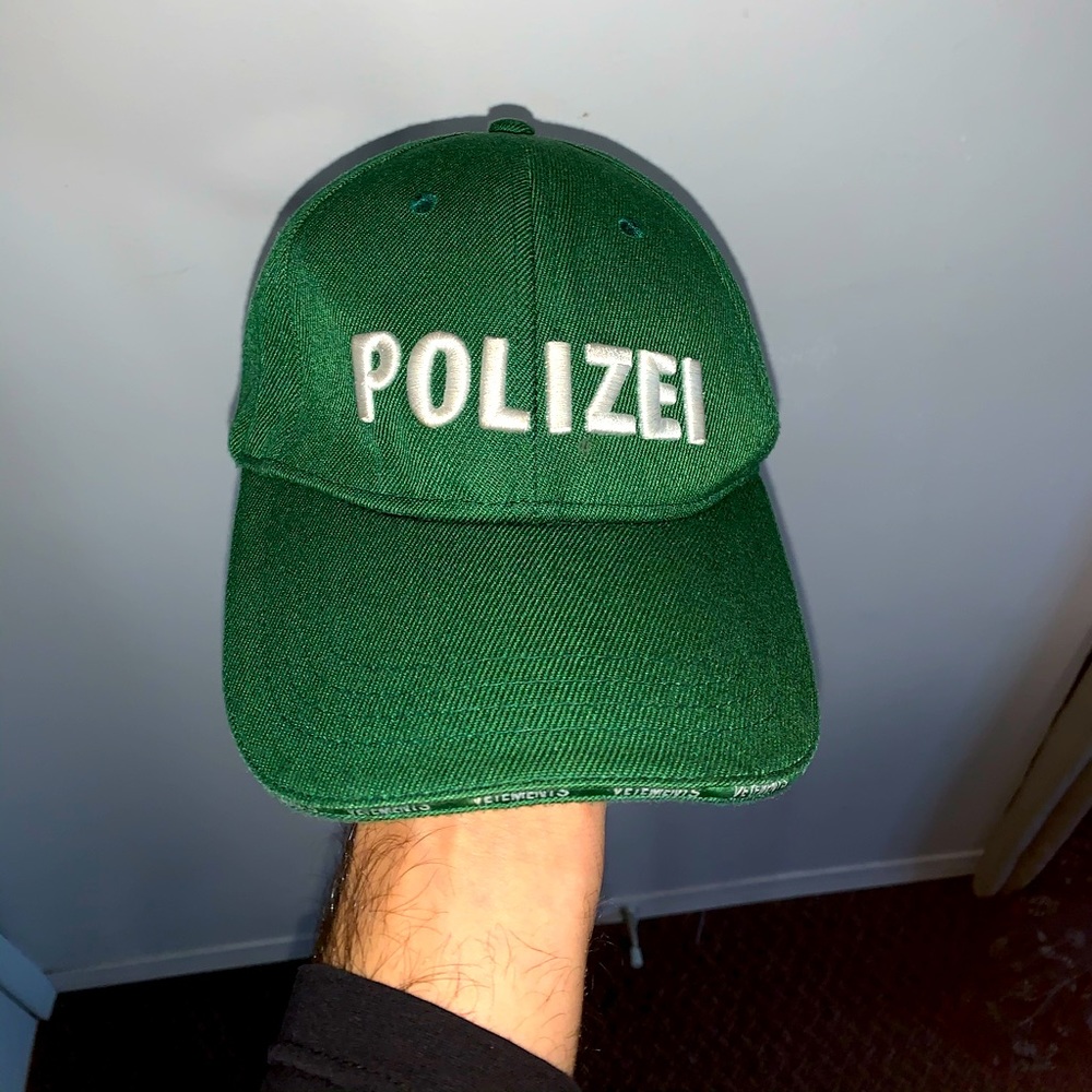 Vetements Polizei Hat